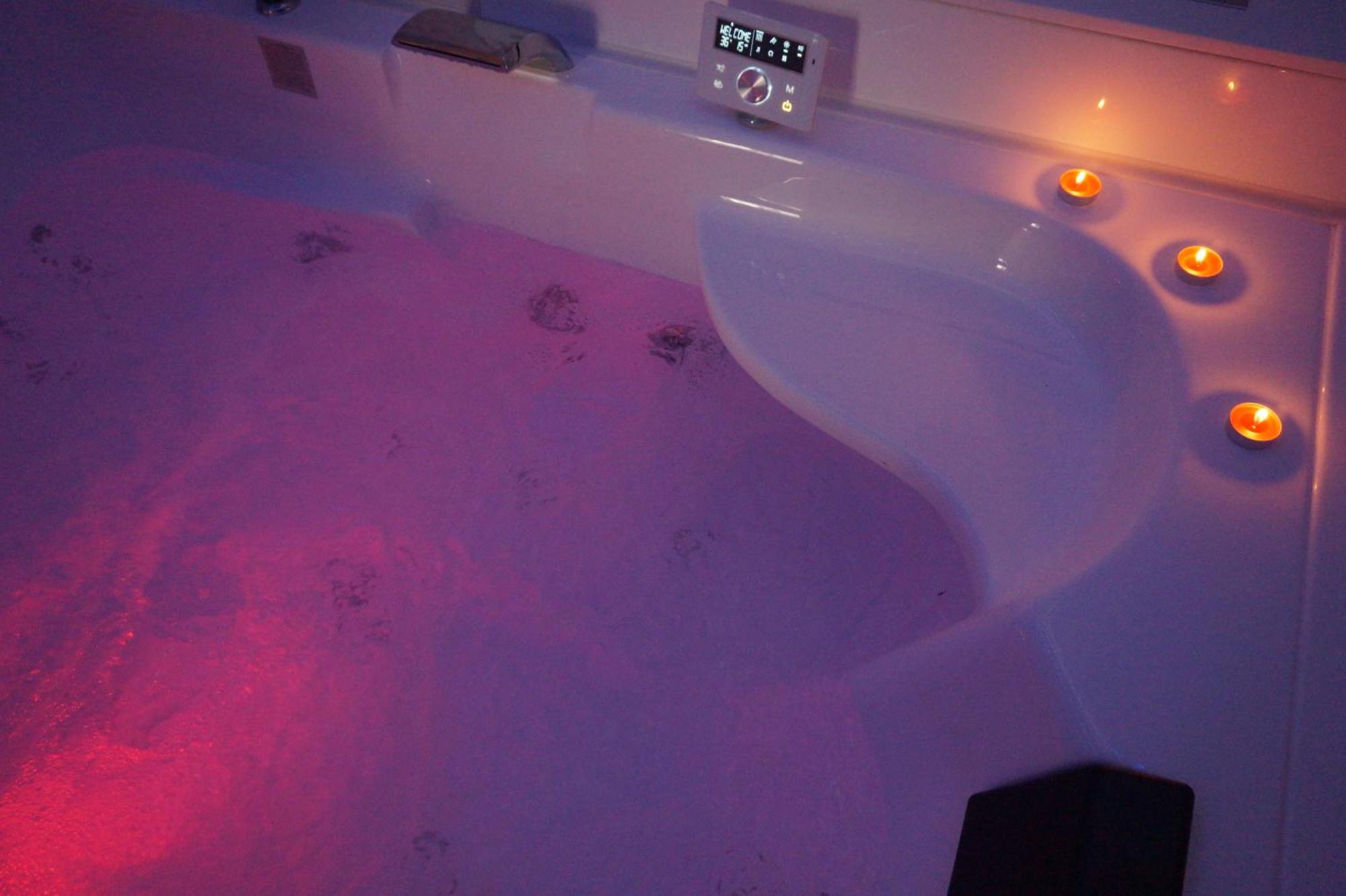 L'Experience Appartement & Spa Prive Chambéry Eksteriør billede