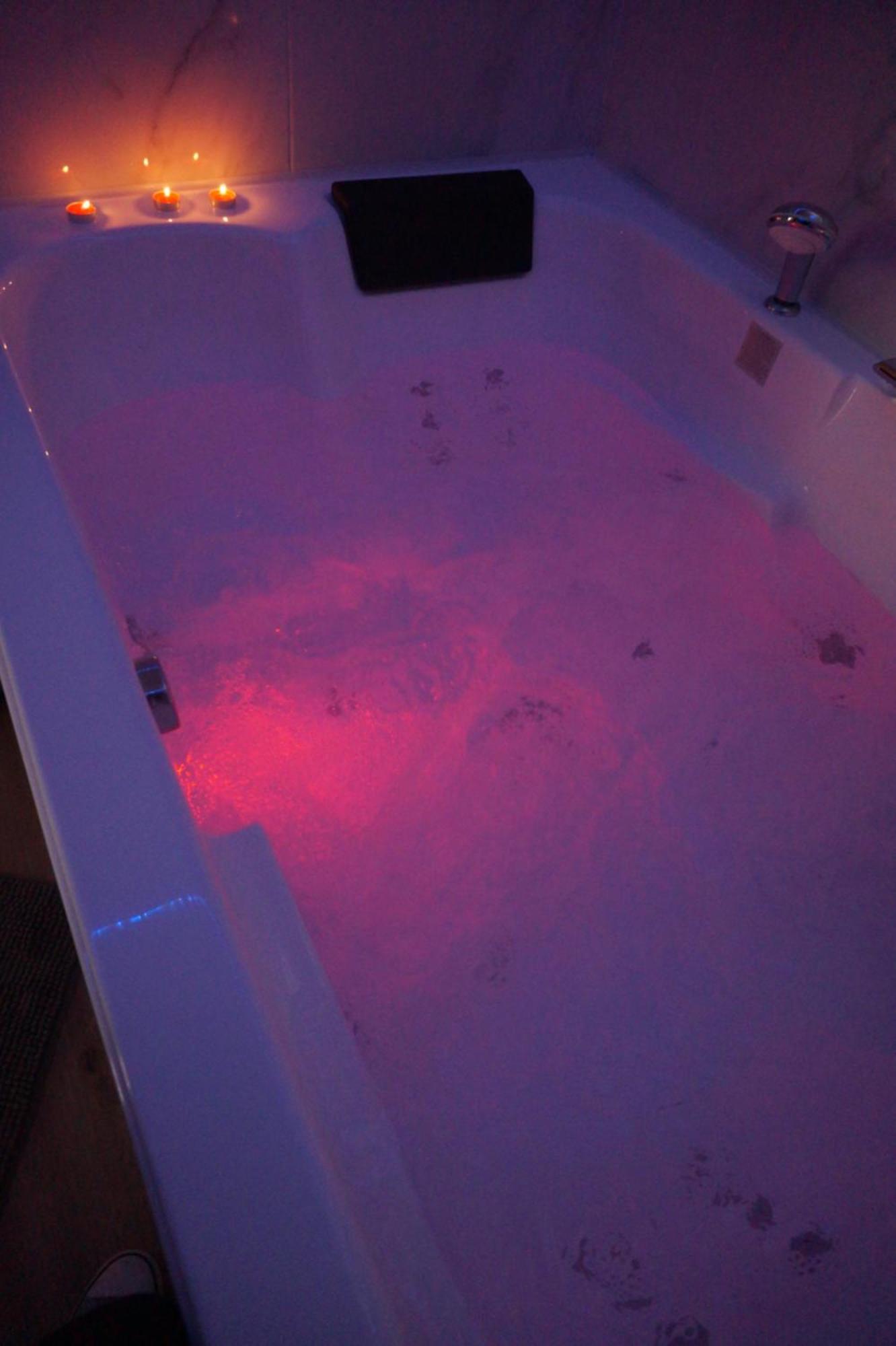 L'Experience Appartement & Spa Prive Chambéry Eksteriør billede